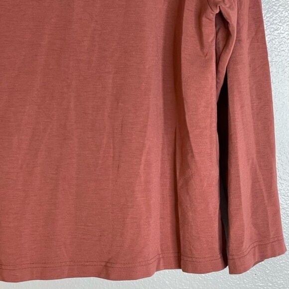 Lou & Grey Women's SignatureSoft Blend Turtleneck Top Size Medium - Picture 8 of 12